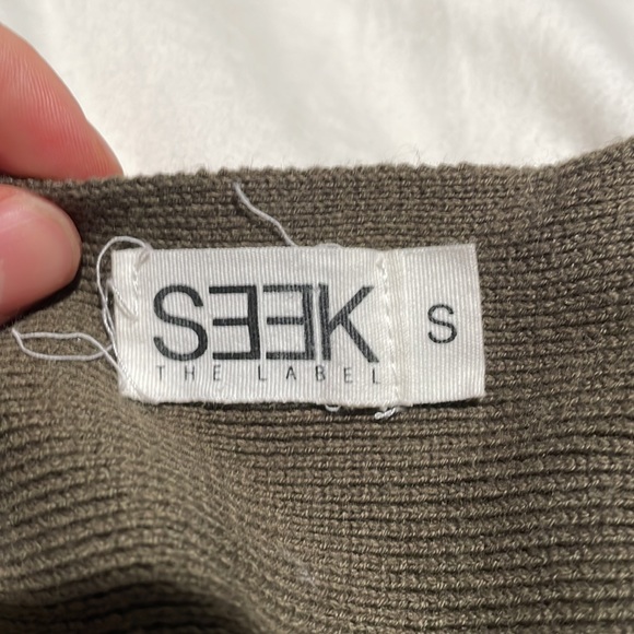 Seek The Label V Neck Sweater - Picture 4 of 8